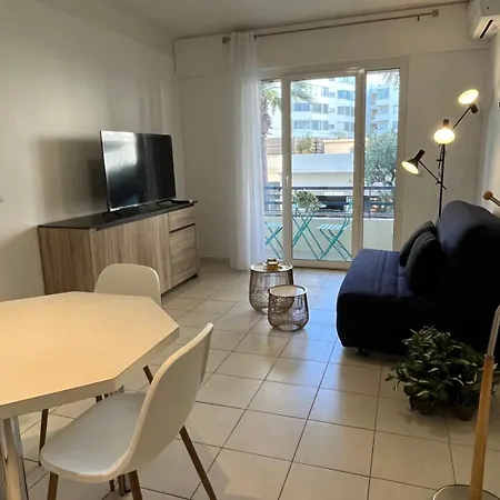 Διαμέρισμα Juan Les Pins Sea View In The Heart Of Town With Its Merchants Αντίμπ