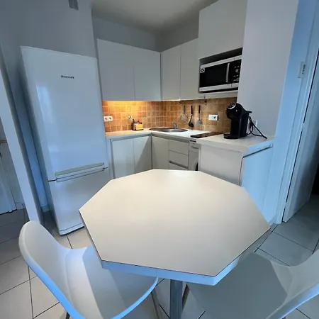Juan Les Pins Sea View In The Heart Of Town With Its Merchants Apartmán